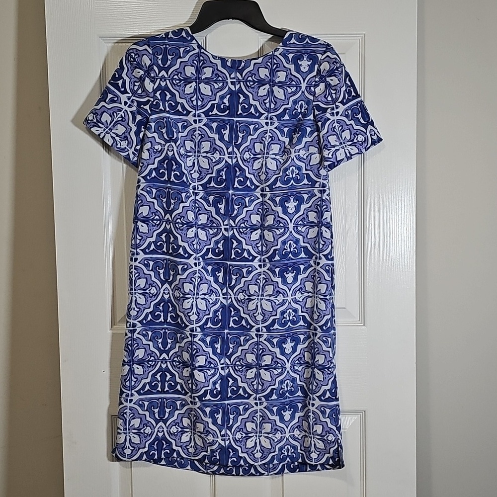 The Limited Blue & White Floral Short Sleeve Lined Shift Dress Size M